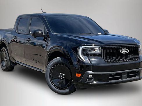 Used 2025 Ford Maverick Lobo image 1