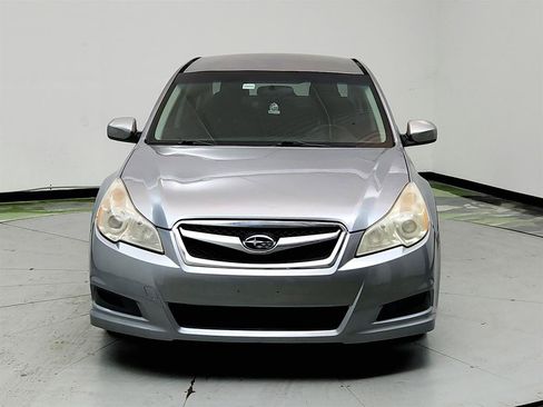 Used 2010 Subaru Legacy 2.5i Premium AWD/4WD image 2