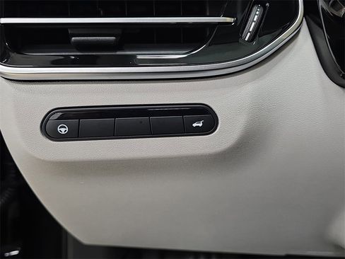 Certified 2026 INFINITI QX60 Luxe w/ Cargo Package image 23