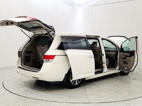Used 2016 Honda Odyssey Touring image 12