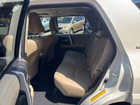 Used 2017 Toyota 4Runner Limited AWD/4WD image 19