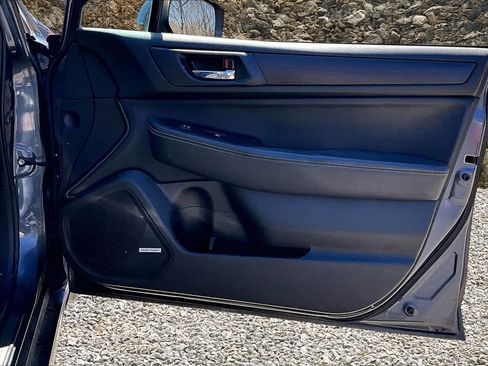 Used 2017 Subaru Legacy 2.5i Limited image 16