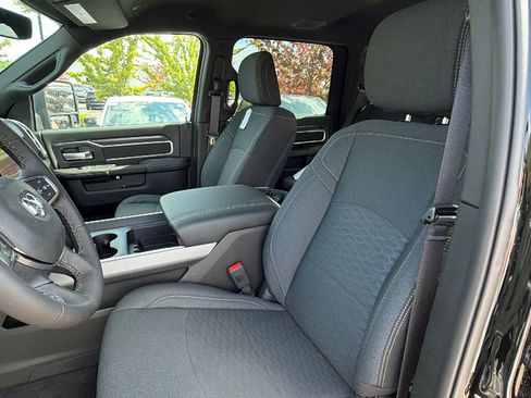 New 2026 RAM 2500 Big Horn AWD/4WD image 17