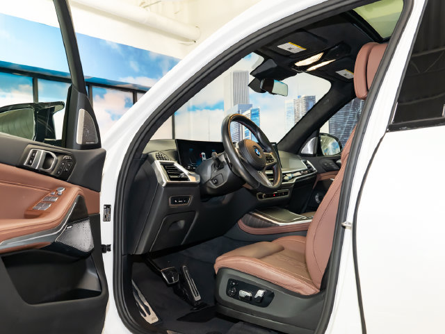 Used 2024 BMW X7 M60i w/ Executive Package AWD/4WD image 13