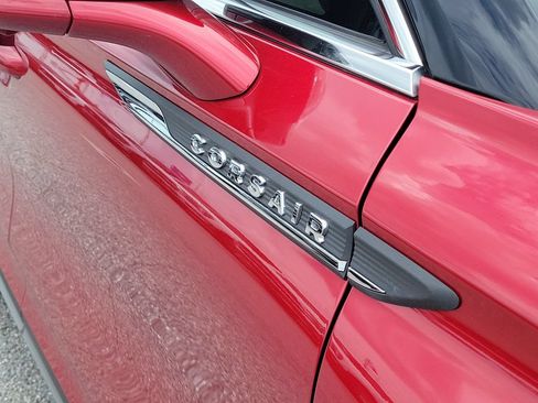 Used 2024 Lincoln Corsair Reserve w/ Equipment Group 201A FWD image 8
