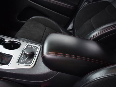 Used 2019 Jeep Grand Cherokee Trailhawk image 23