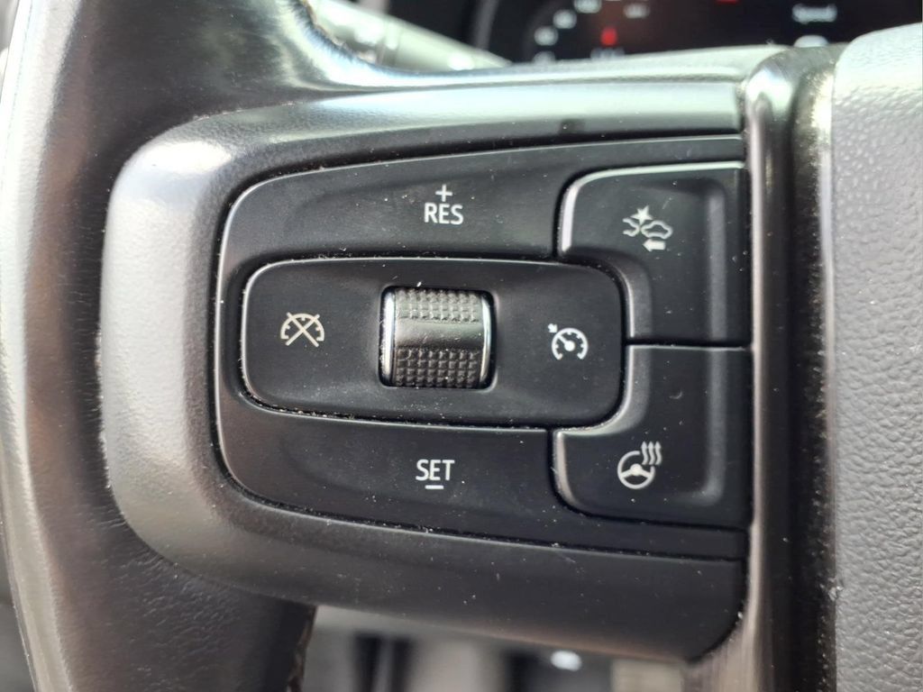 Used 2022 GMC Yukon XL AT4 AWD/4WD image 19