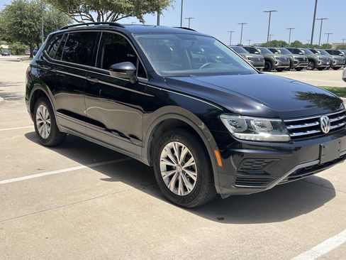 Used 2019 Volkswagen Tiguan S FWD image 2