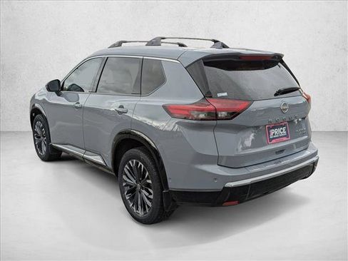 Used 2025 Nissan Rogue Platinum image 7