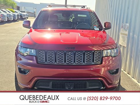 Used 2020 Jeep Grand Cherokee Altitude AWD/4WD image 2