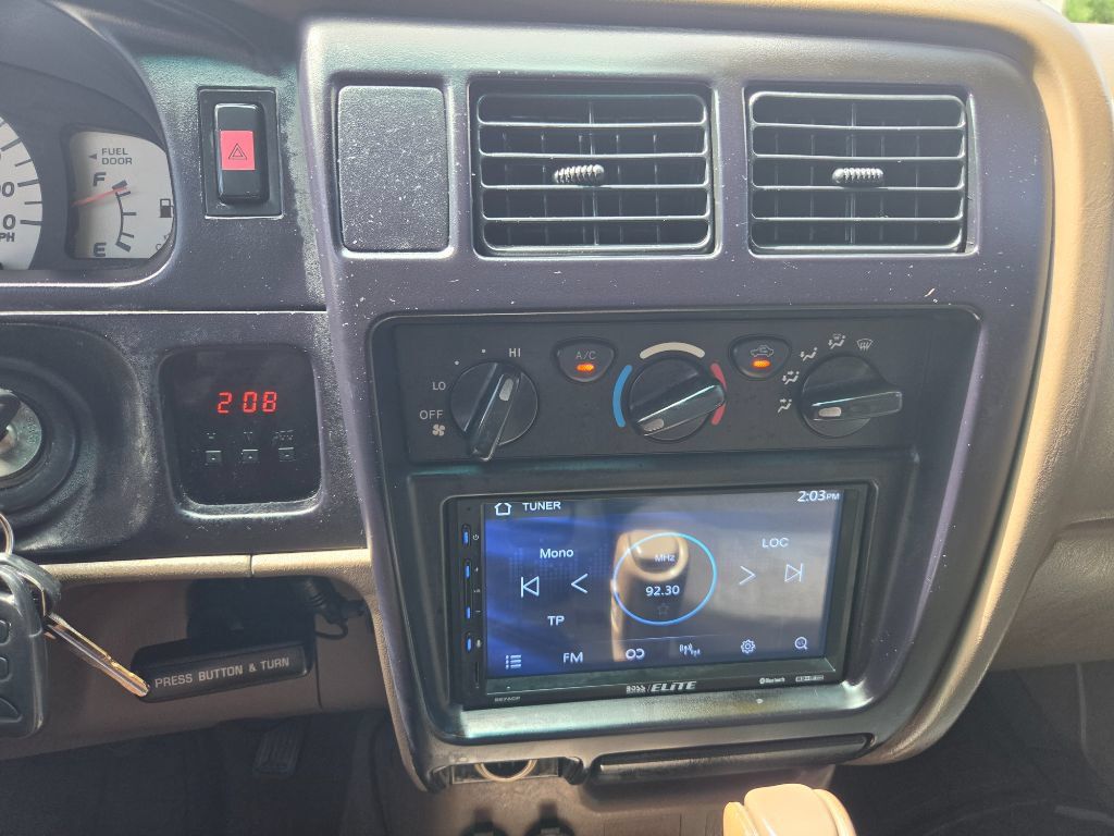 Used 2002 Toyota Tacoma PreRunner w/ SR5 Pkg w/ Chrome Pkg RWD image 21