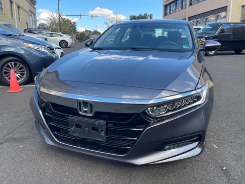 Used 2018 Honda Accord EX image 2