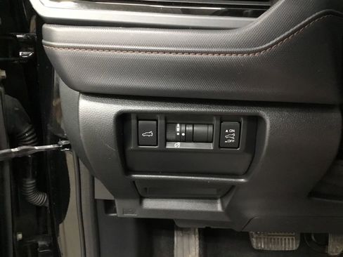 Used 2025 Subaru Forester Touring w/ Popular Package - Touring AWD/4WD image 17