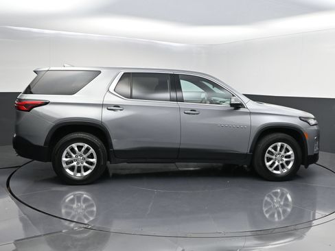 Used 2023 Chevrolet Traverse LS w/ Safety Package FWD image 8
