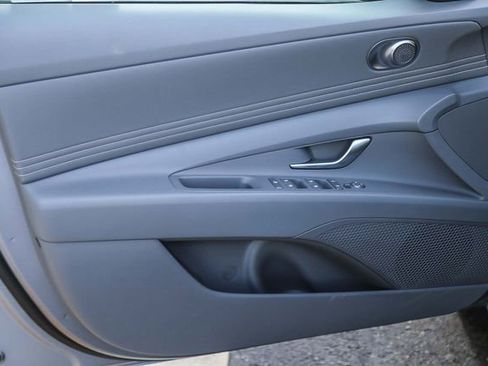 New 2025 Hyundai Elantra SEL FWD image 23