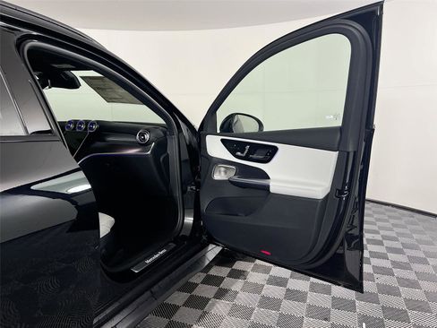 New 2026 Mercedes-Benz GLC 300 4MATIC image 26