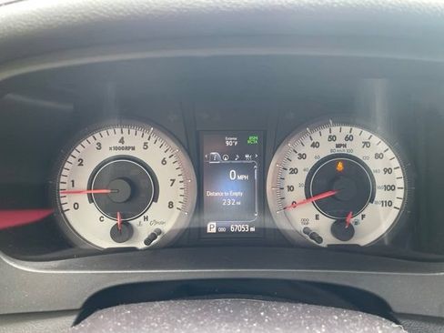 Certified 2018 Toyota Sienna SE Premium FWD image 6