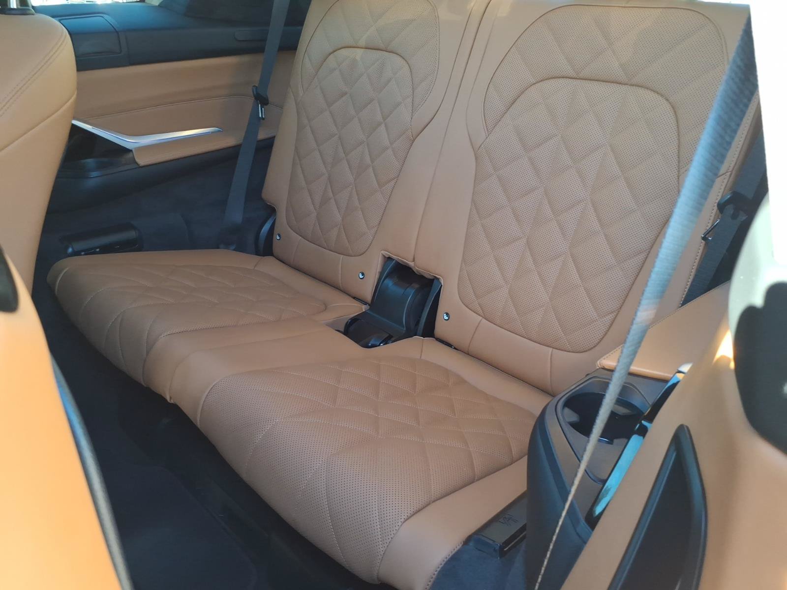 Used 2026 BMW X7 xDrive40i w/ M Sport Package AWD/4WD image 13