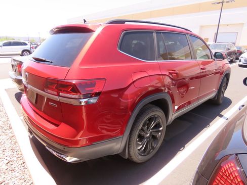 Used 2021 Volkswagen Atlas SE w/ Panoramic Sunroof Package AWD/4WD image 3