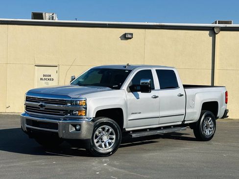 Used 2016 Chevrolet Silverado 2500 LTZ w/ Duramax Plus Package image 4