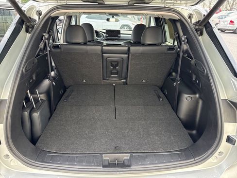 Used 2024 Mitsubishi Outlander SE Black Edition image 12