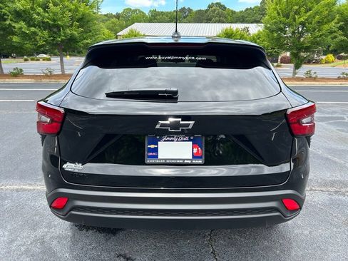 New 2026 Chevrolet Trax LS w/ LS Convenience Package FWD image 16