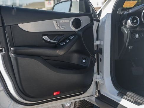 Used 2022 Mercedes-Benz GLC 300 4MATIC image 37