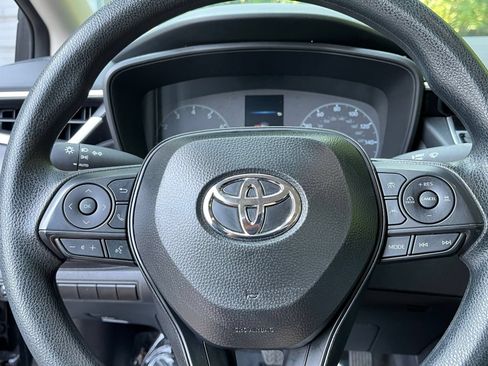 Used 2025 Toyota Corolla LE FWD image 25