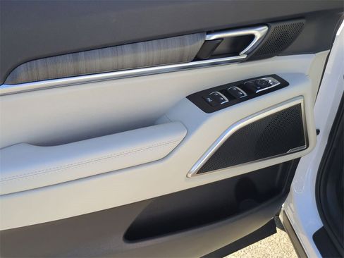 Certified 2025 Kia Telluride EX w/ EX Captain's Chair Package image 22