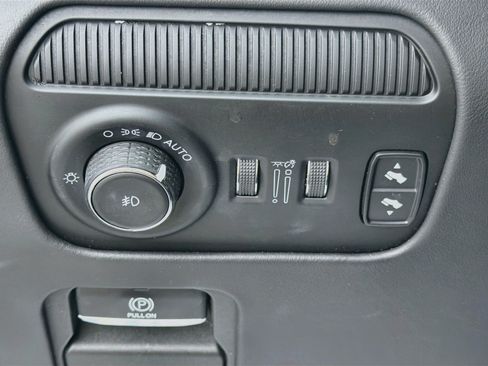 Used 2023 Jeep Grand Wagoneer Series III w/ Rear Seat Video Group 1 AWD/4WD image 35