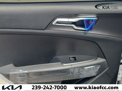 New 2026 Kia Sportage LX w/ LX Convenience Package FWD image 13