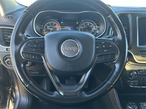 Used 2021 Jeep Cherokee Trailhawk image 19