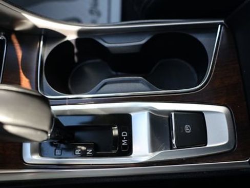 Certified 2022 Subaru Ascent Touring image 52