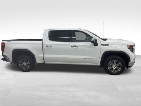 Used 2024 GMC Sierra 1500 SLT image 18