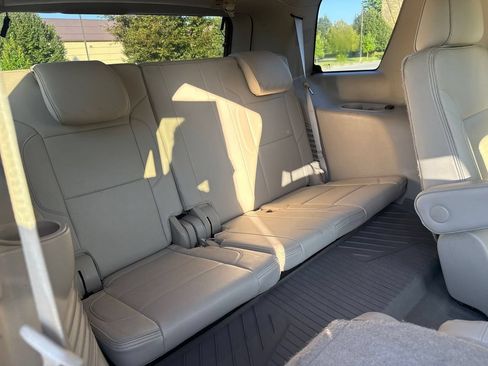 Used 2020 GMC Yukon Denali w/ Denali Ultimate Package AWD/4WD image 15