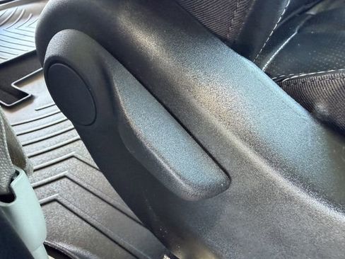 Used 2022 Chrysler Pacifica Touring-L FWD image 27
