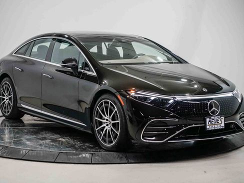 Used 2023 Mercedes-Benz EQS 580 4MATIC Sedan image 5