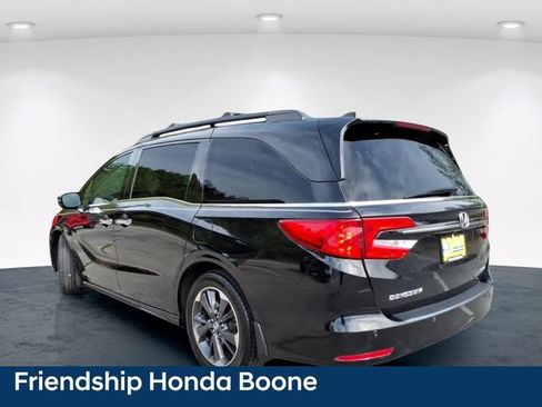 Used 2023 Honda Odyssey Elite image 12