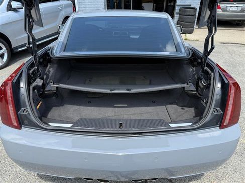 Used 2005 Cadillac XLR image 17