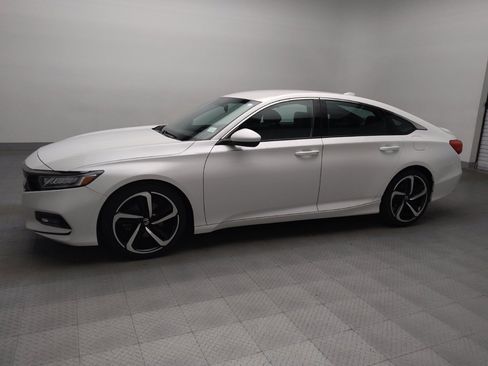 Used 2019 Honda Accord Sport image 2