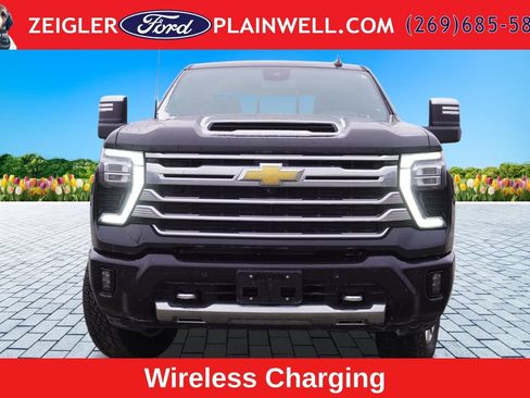 Used 2024 Chevrolet Silverado 2500 High Country AWD/4WD image 12