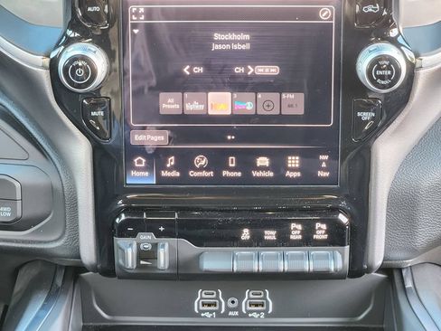 New 2026 RAM 2500 Laramie w/ Night Edition AWD/4WD image 19