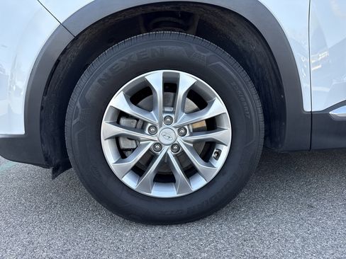 Used 2020 Hyundai Santa Fe SEL image 5