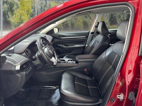 Used 2024 Nissan Altima 2.5 SR AWD/4WD image 9