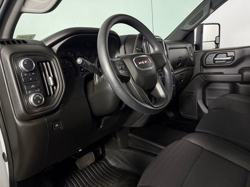 Used 2025 GMC Sierra 2500 Pro image 19