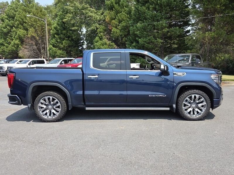 Used 2023 GMC Sierra 1500 Denali w/ Denali Reserve Package AWD/4WD image 17