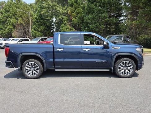 Used 2023 GMC Sierra 1500 Denali w/ Denali Reserve Package AWD/4WD image 17