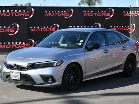 Used 2023 Honda Civic Sport image 3