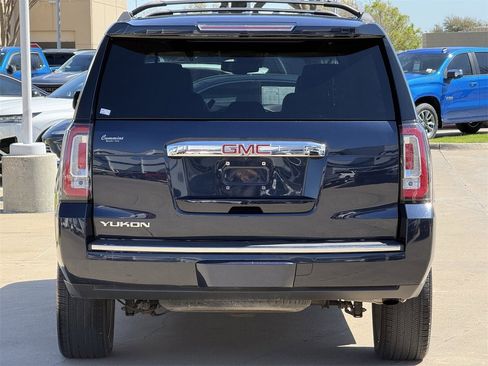 Used 2017 GMC Yukon Denali image 5