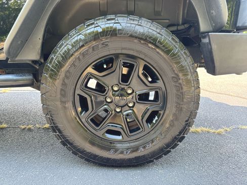 Used 2016 Jeep Wrangler Unlimited Sport w/ Quick Order Package 24S AWD/4WD image 23